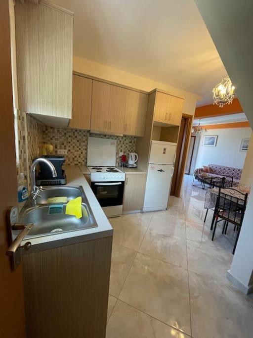 Apartamento Eirini House Leonídion Exterior foto